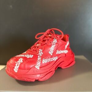 Balenciaga sneaker triple S red 38